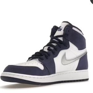 Nike Air Jordan 1 Retro High Black & Gold – Youth 6Y / Women’s 7.5